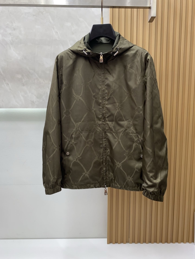 l0vis Vvtt0n outwear